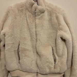 Fur jacket! Wore once! Still in great condition. From fashion nova